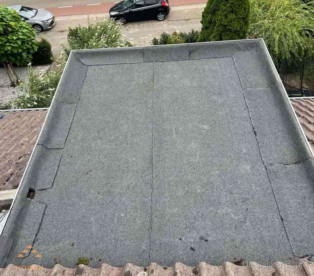 Dakbedekking schuur met bitumen in Hoorn